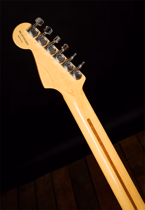 Fender 2005 American Deluxe Stratocaster - Elektrická kytara