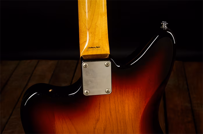 Fender 2000 Jaguar CIJ - Elektrická kytara