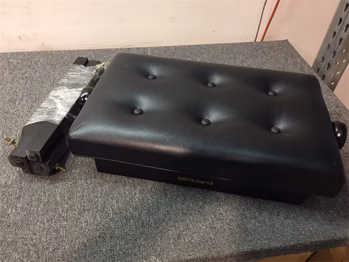 Roland FP-30 BK (použité) - Přenosné digitální stage piano