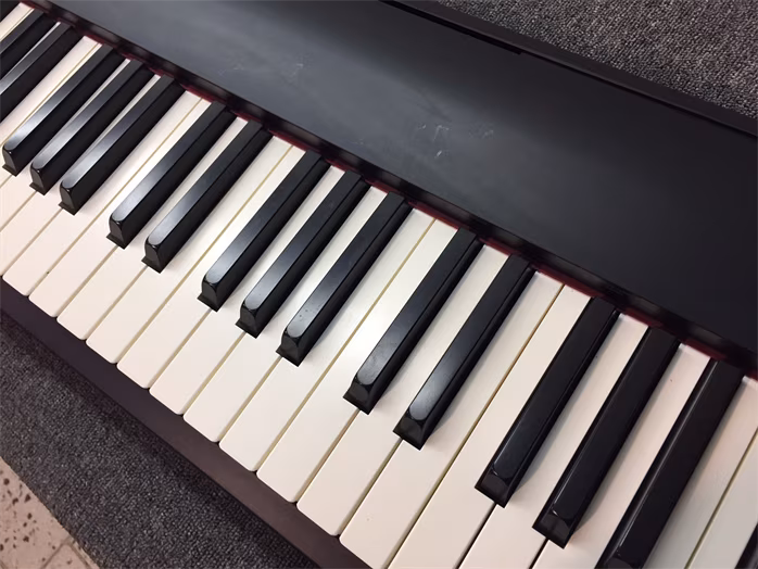 Roland FP-30 BK (použité) - Přenosné digitální stage piano