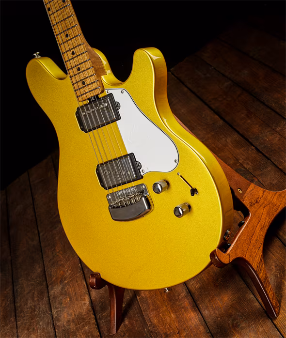 Music Man 2018 Valentine Saturn Gold - Elektrická kytara
