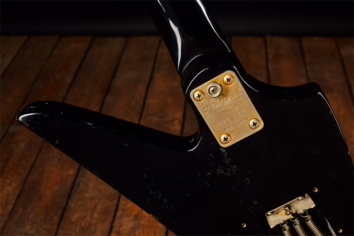 Aria Pro 2 1983 ZZ Deluxe BK - Elektrická kytara