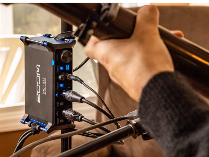 Zoom UAC-232 - USB zvuková karta