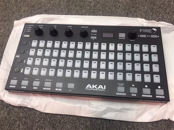 Akai Fire NS (použité) - USB/MIDI kontroler