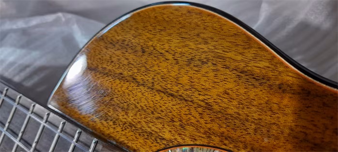 Flight Phantom Tenor EQ-A Natural (použité) - Elektroakustické ukulele