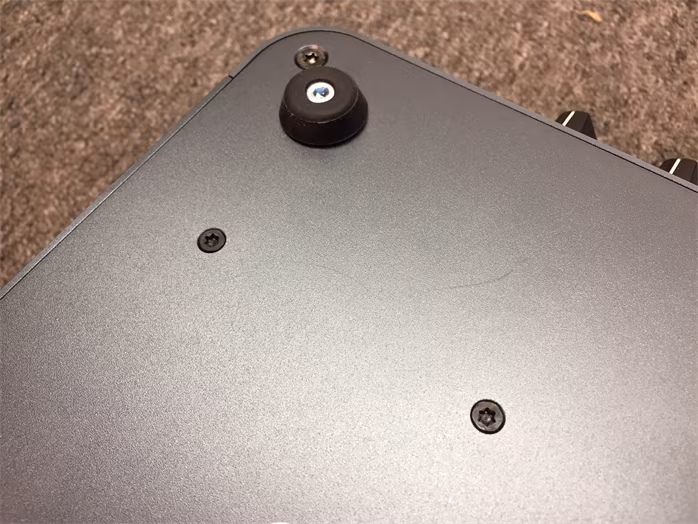 Darkglass Microtubes X 900 (použité) - Baskytarový tranzistorový zesilovač