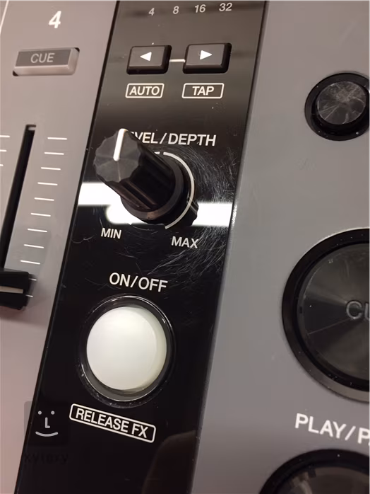 Pioneer DJ DDJ-FLX6-GT (použité) - DJ kontroler