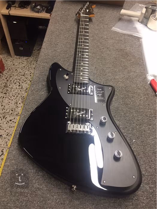 Fender Limited Edition Player Plus Meteora EB BK (použité) - Elektrická kytara