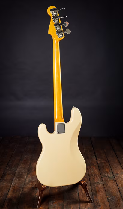 Fender 2004 Precision Bass PB62 Cream CIJ - Elektrická baskytara