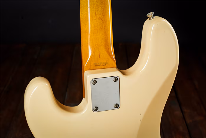 Fender 2004 Precision Bass PB62 Cream CIJ - Elektrická baskytara