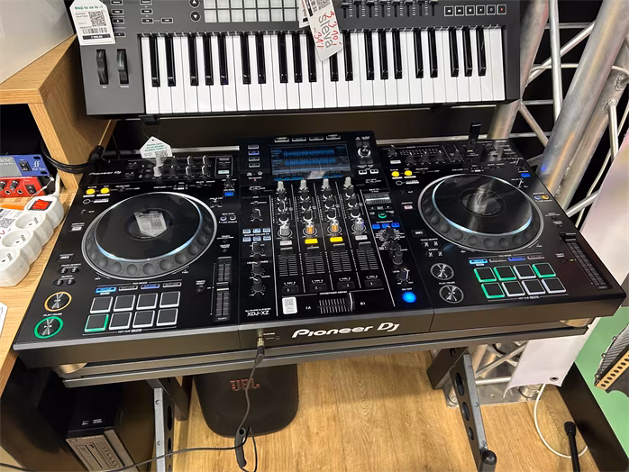 Pioneer DJ XDJ-XZ (použité) - DJ kontroler