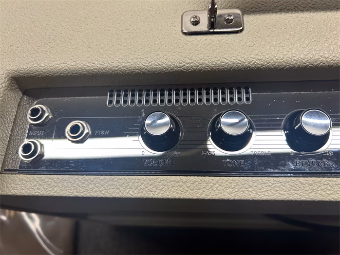 Gibson Falcon 20 1x12 Combo (poškozené) - Kytarové lampové kombo