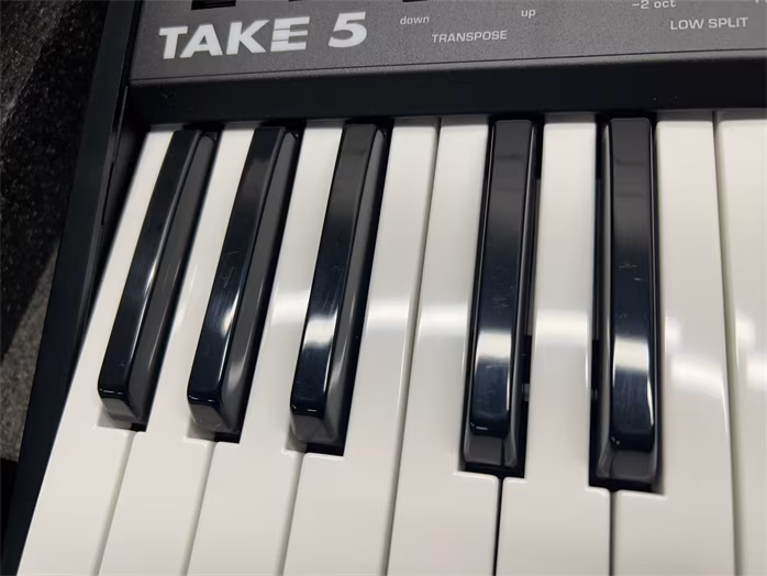 Sequential Take 5 (použité) - Hybridní syntezátor