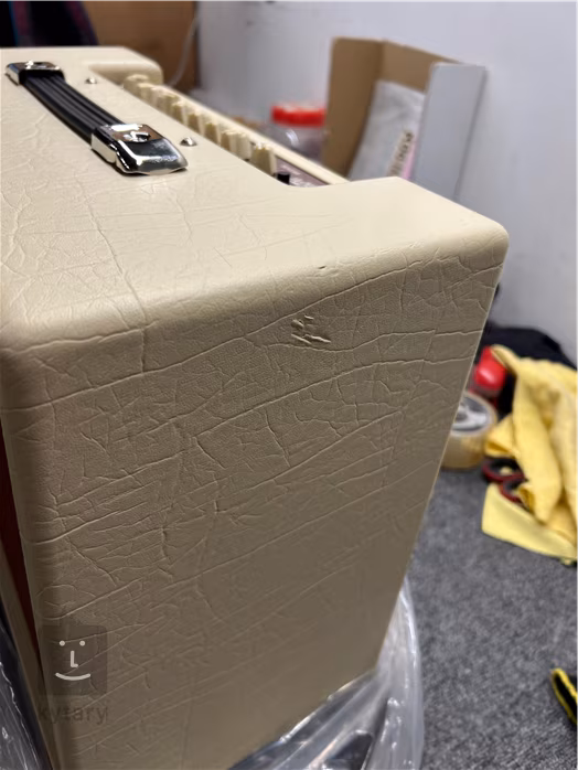 Blackstar Debut 50R Cream Oxblood (poškozené) - Kytarové tranzistorové kombo