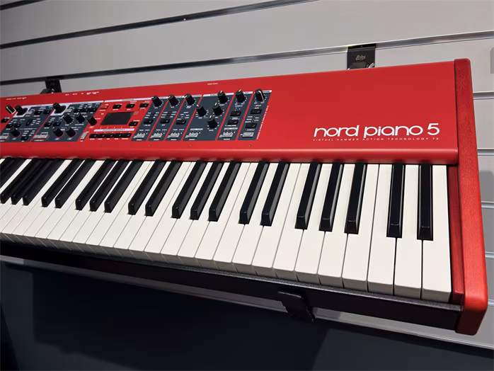 Nord Piano 5 73 (použité) - Přenosné digitální stage piano