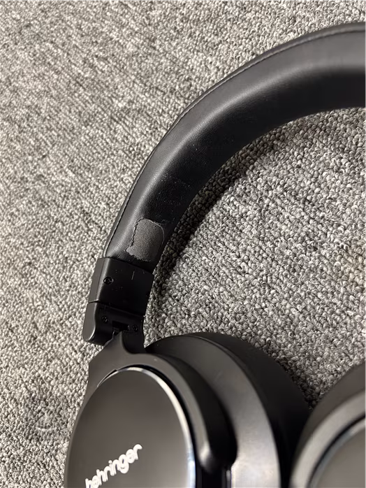 Behringer BH480NC (poškozené) - Bezdrátová sluchátka