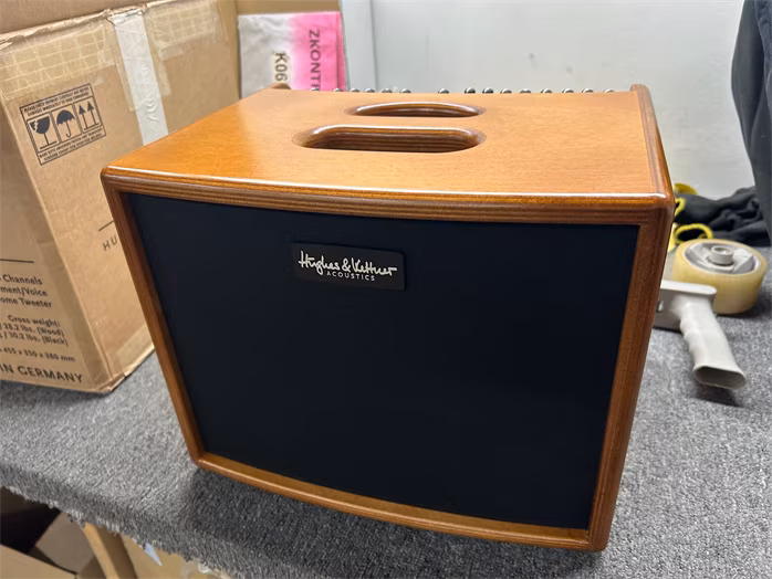 Hughes & Kettner Era 1 Wood (použité) - Kombo pro akustické nástroje