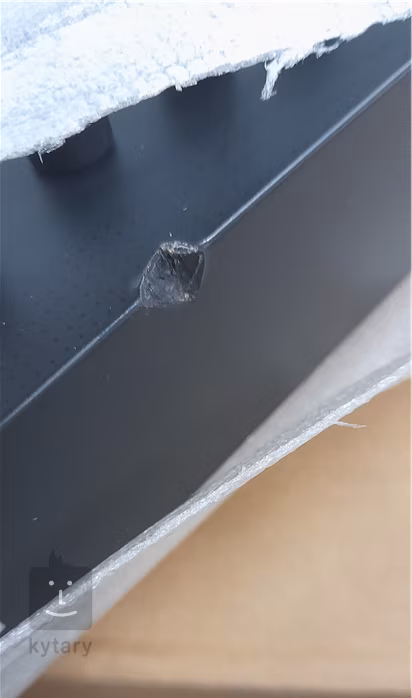 Novation Launchkey 49 MK4 (poškozené) - USB/MIDI keyboard