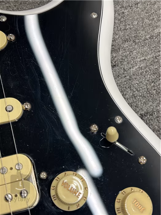 Fender Player II Stratocaster HSS RW PWT (použité) - Elektrická kytara