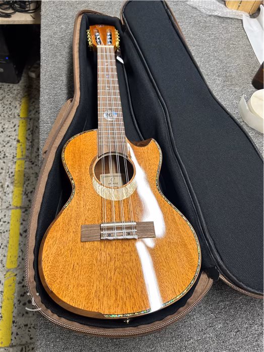 Ortega ECLIPSE-TE8 (poškozené) - Akustické ukulele