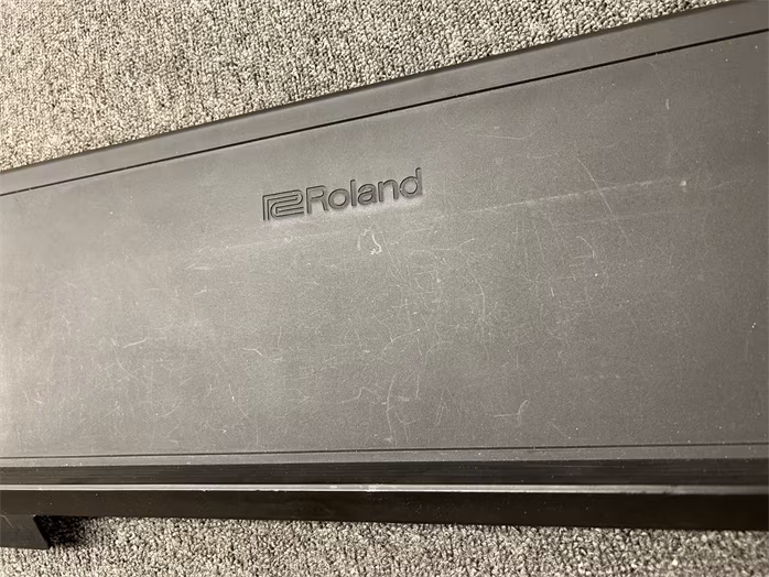 Roland E-X50 (použité) - Klávesy s dynamikou úhozu