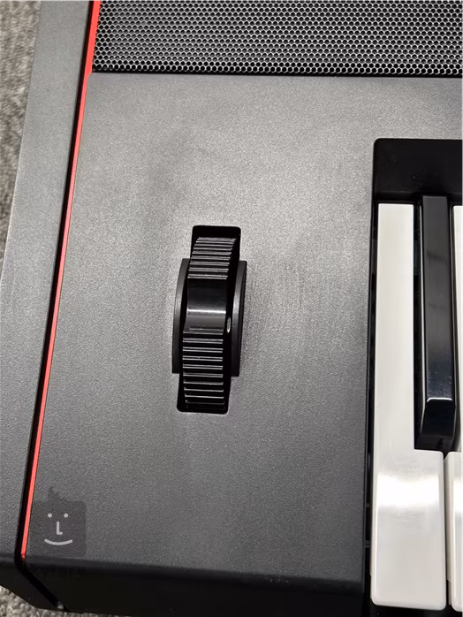 Roland E-X50 (použité) - Klávesy s dynamikou úhozu