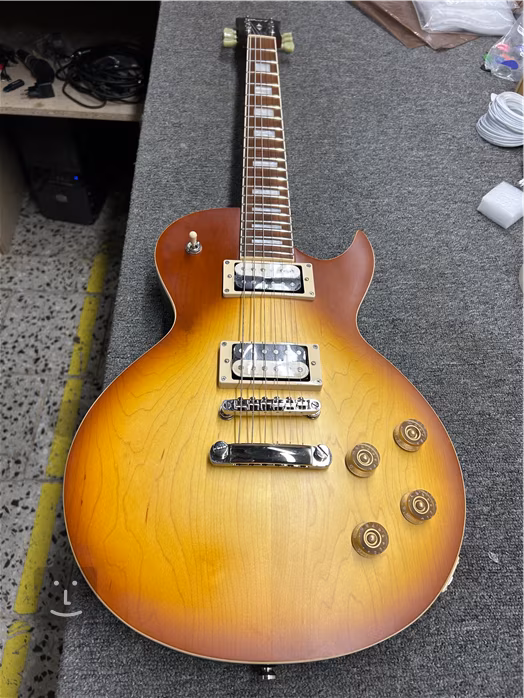 Cort CR300 ATB (poškozené) - Elektrická kytara