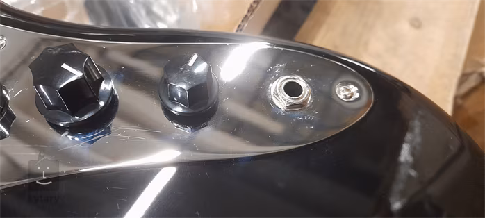 Blond JAB-2 MN BK (použité) - Elektrická baskytara