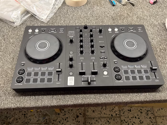 Pioneer DJ DDJ-FLX4 (použité) - DJ kontroler