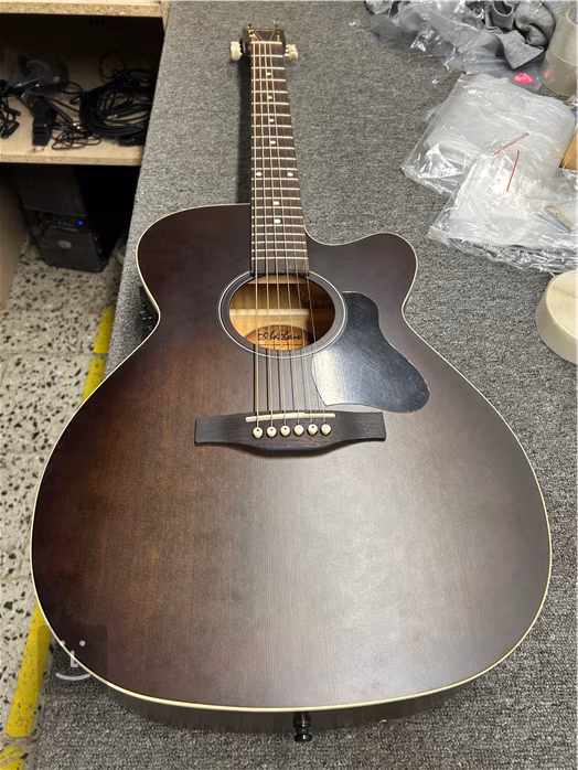 Art & Lutherie Legacy Bourbon Burst CW Presys II (použité) - Elektroakustická kytara