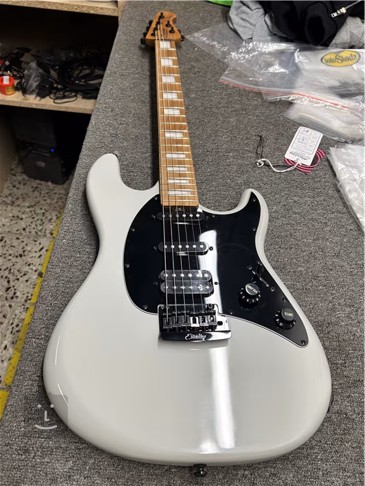 Sterling by Music Man Cutlass CT50HSS Plus Chalk Grey (použité) - Elektrická kytara