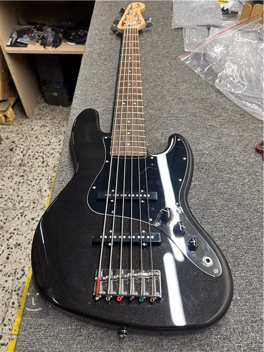 Fender Squier Affinity Jazz Bass VI LRL BKM (použité) - Elektrická baskytara