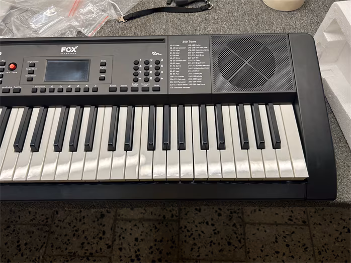 Fox 160 BK (použité) - Klávesy bez dynamiky
