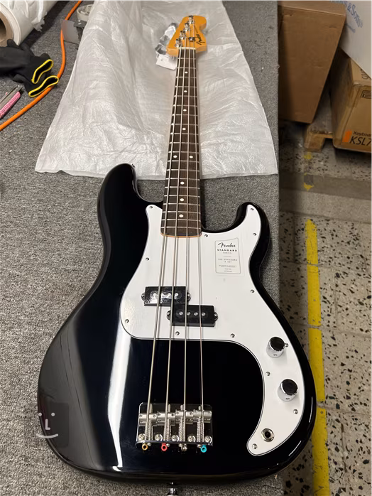 Fender Standard Precision Bass LRL Black (použité) - Elektrická baskytara