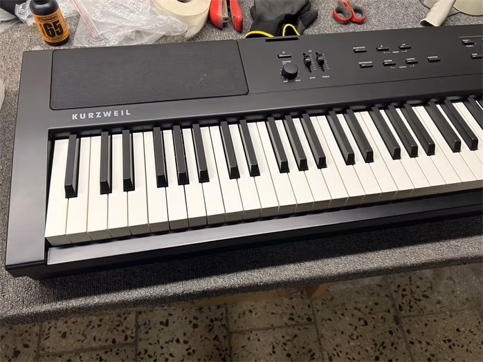 Kurzweil KA E1 BK (použité) - Přenosné digitální stage piano