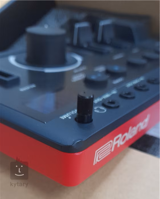 Roland E-4 (použité) - Vokální efektový procesor