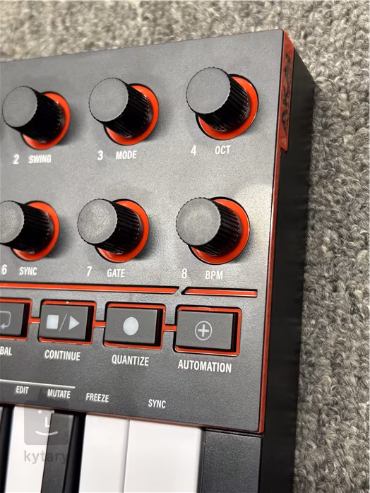 Akai MPK Mini IV Black (použité) - USB/MIDI keyboard
