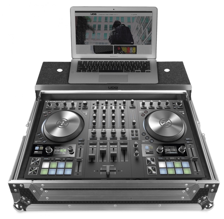 UDG Ultimate Flight Case NI Kontrol S4 MK3 Silver Plus (Laptop shelf)