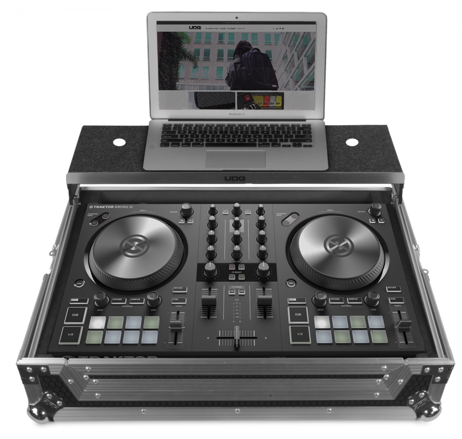 UDG Ultimate Flight Case NI Kontrol S2 MK3 Silver Plus (Laptop shelf)