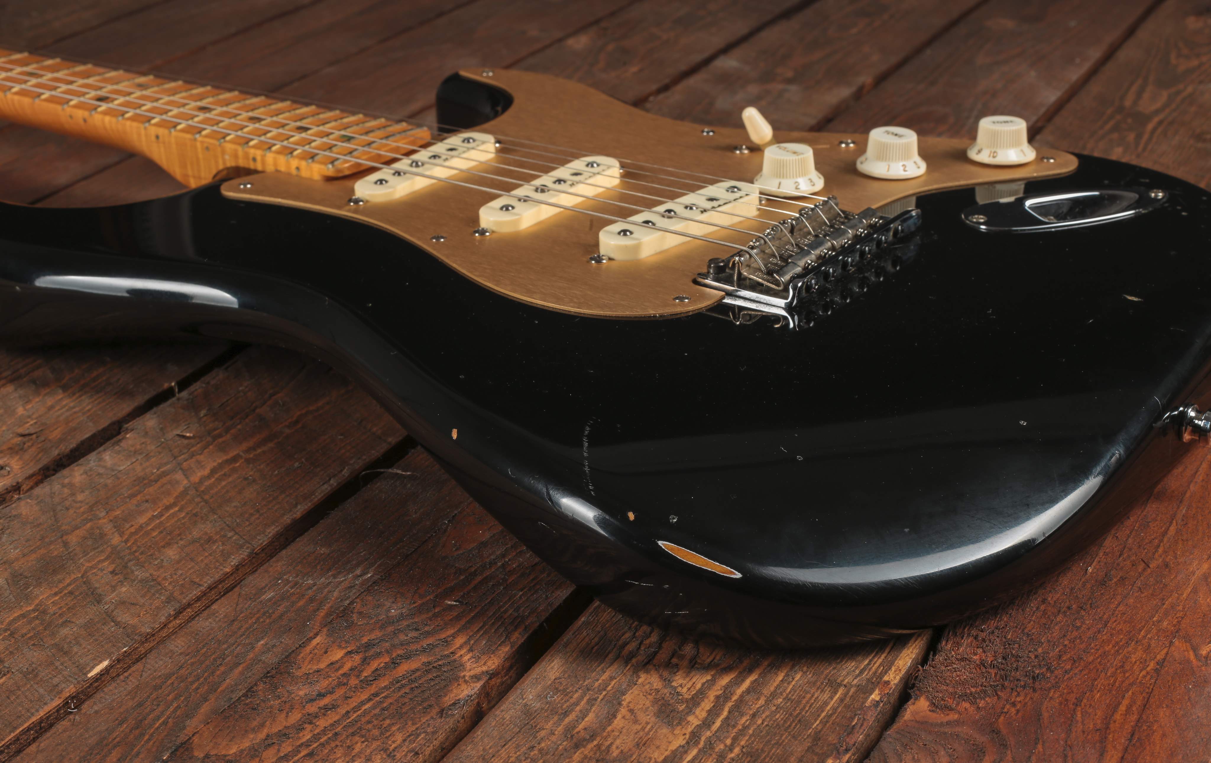 Fender 2001 Custom Shop Classic Player Stratocaster Elektricka Kytara