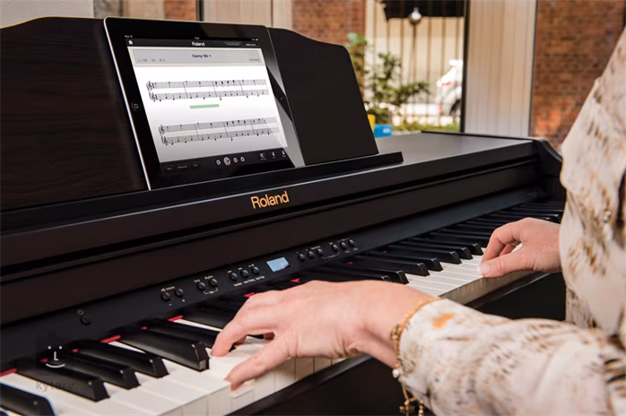 Roland RP-401R RW - Elektronisches Piano