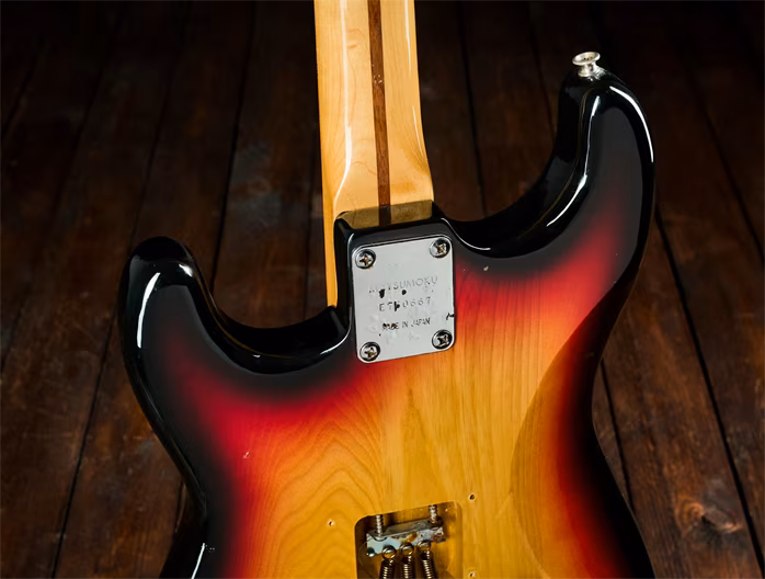 Aria Pro 2 1976 Stage Caster - E-Gitarre