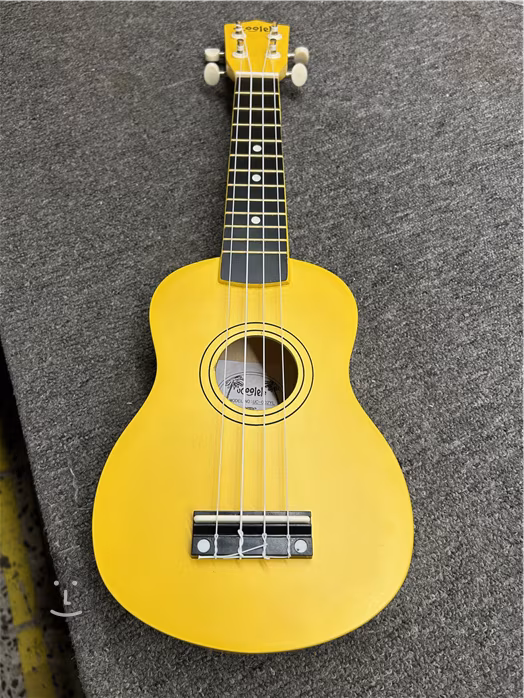 Ucoolele UC-002-YL (beschädigt) - Akustische Ukulele