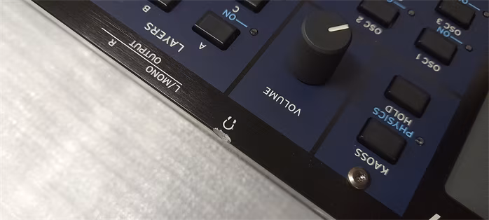 Korg Multi/Poly (beschädigt) - Analog-Synthesizer