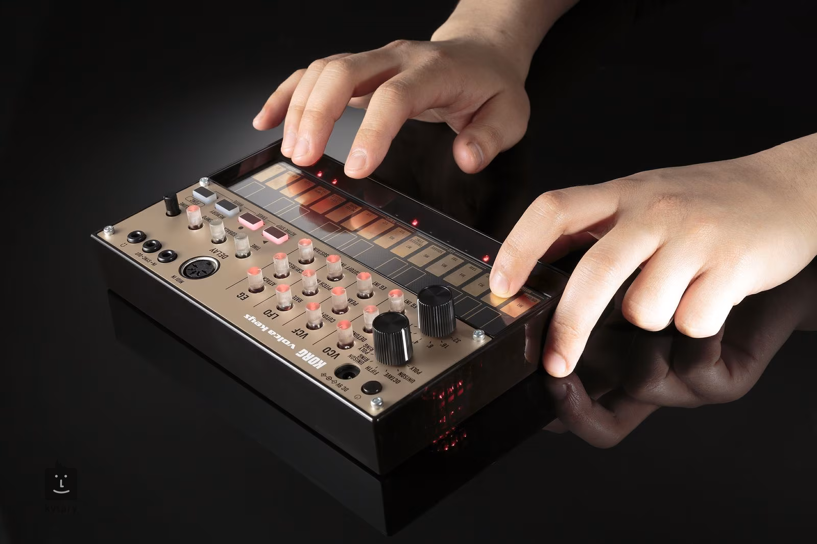 KORG Volca Keys Analog Loop Synthesizer