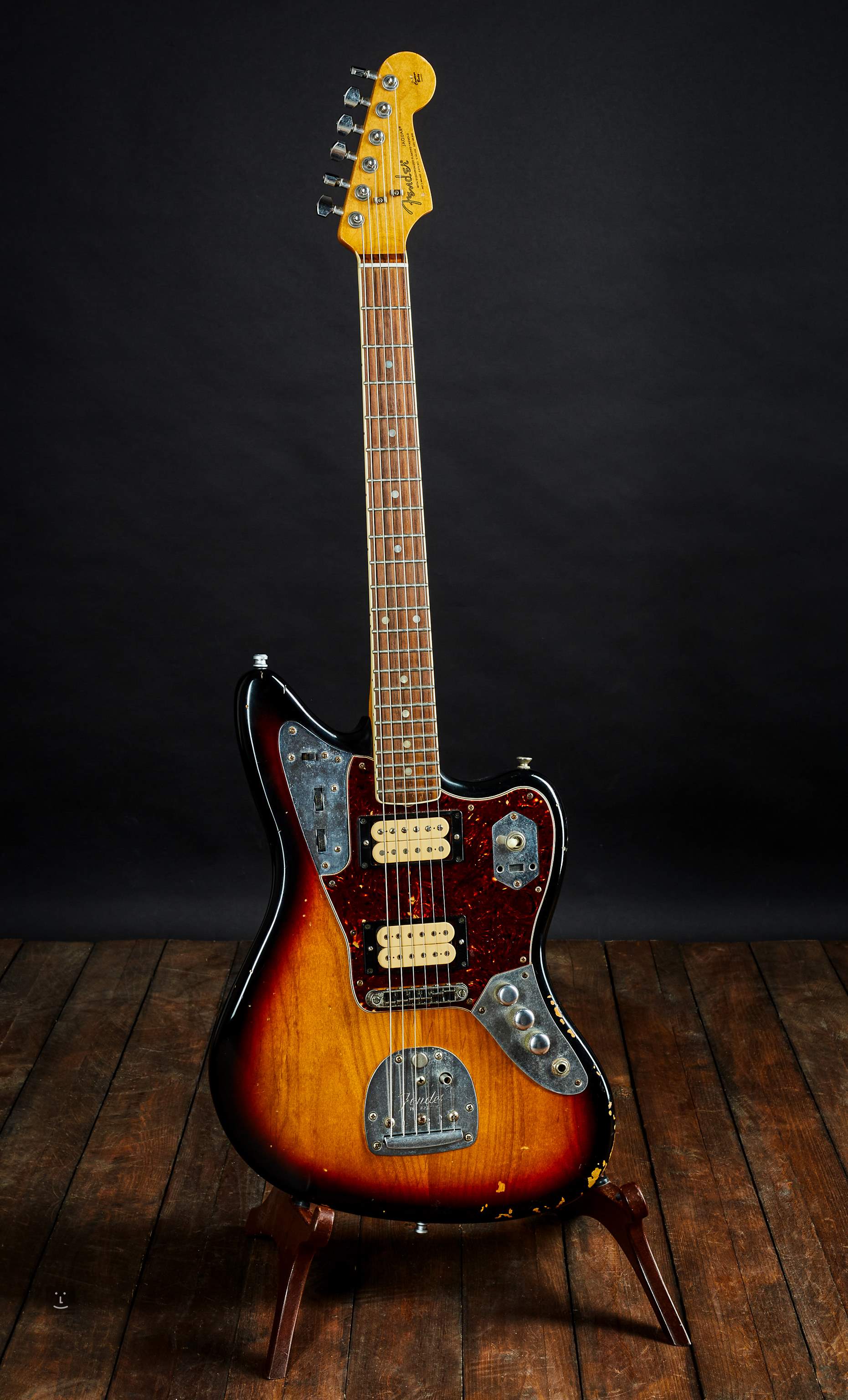 Fender jaguar kurt on sale cobain relic