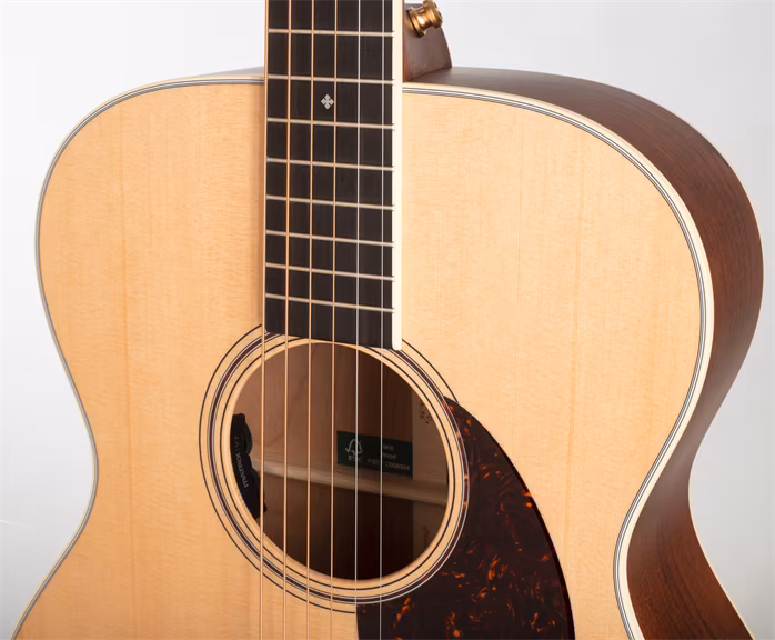 Martin OME Cherry - Guitare électroacoustique