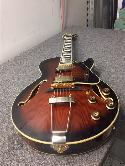 Ibanez AG95QA-DBS (utilisé) - Guitare semi acoustique