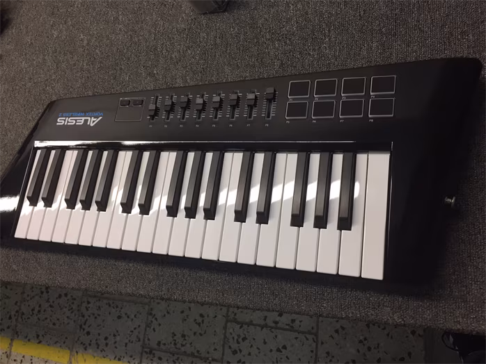 Alesis Vortex Wireless 2 (utilisé) - USB/MIDI keyboard