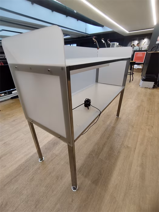 Glorious Cockpit deLuxe (utilisé) - Meubles DJ